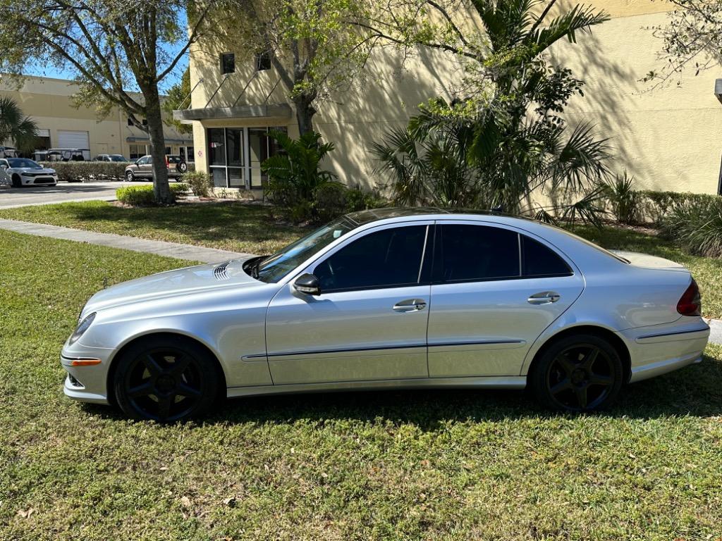 2009 Mercedes-Benz E-Class - $11,995